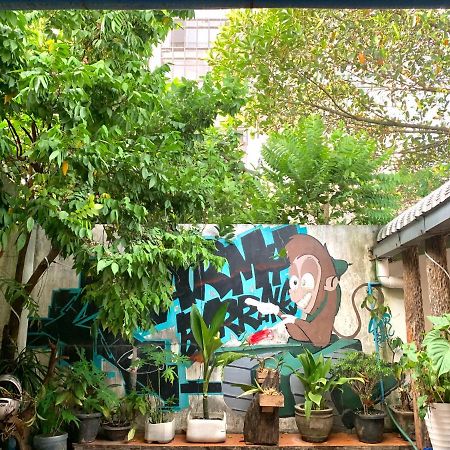 Vang Vieng Lily Backpackers Hostel מראה חיצוני תמונה