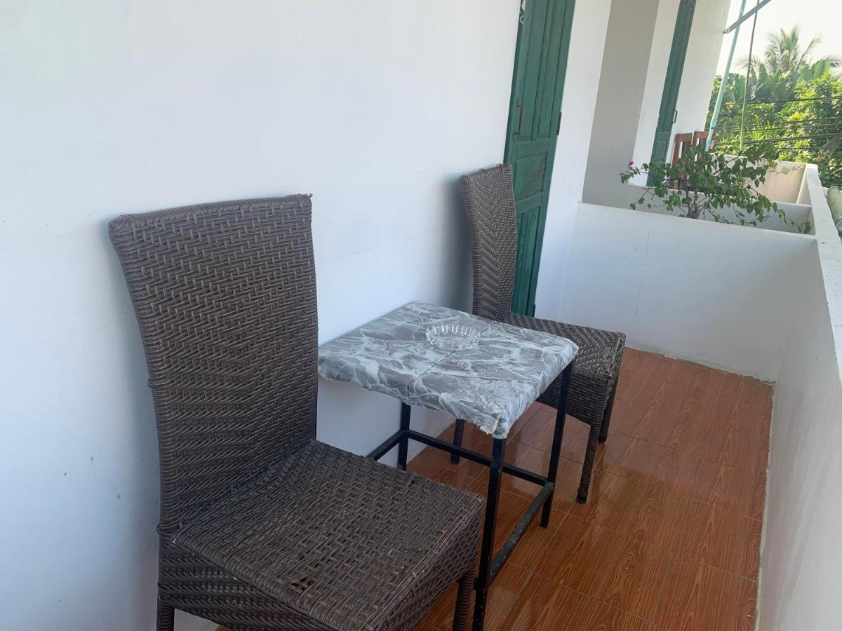 Vang Vieng Lily Backpackers Hostel מראה חיצוני תמונה