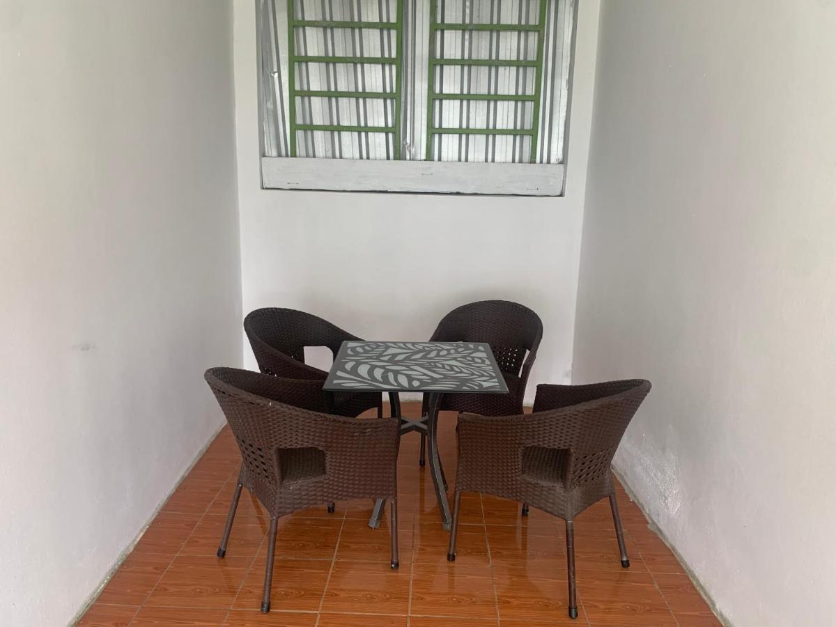 Vang Vieng Lily Backpackers Hostel מראה חיצוני תמונה
