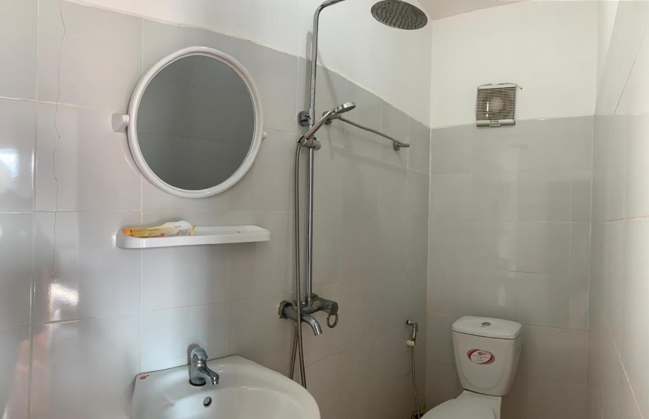Vang Vieng Lily Backpackers Hostel מראה חיצוני תמונה