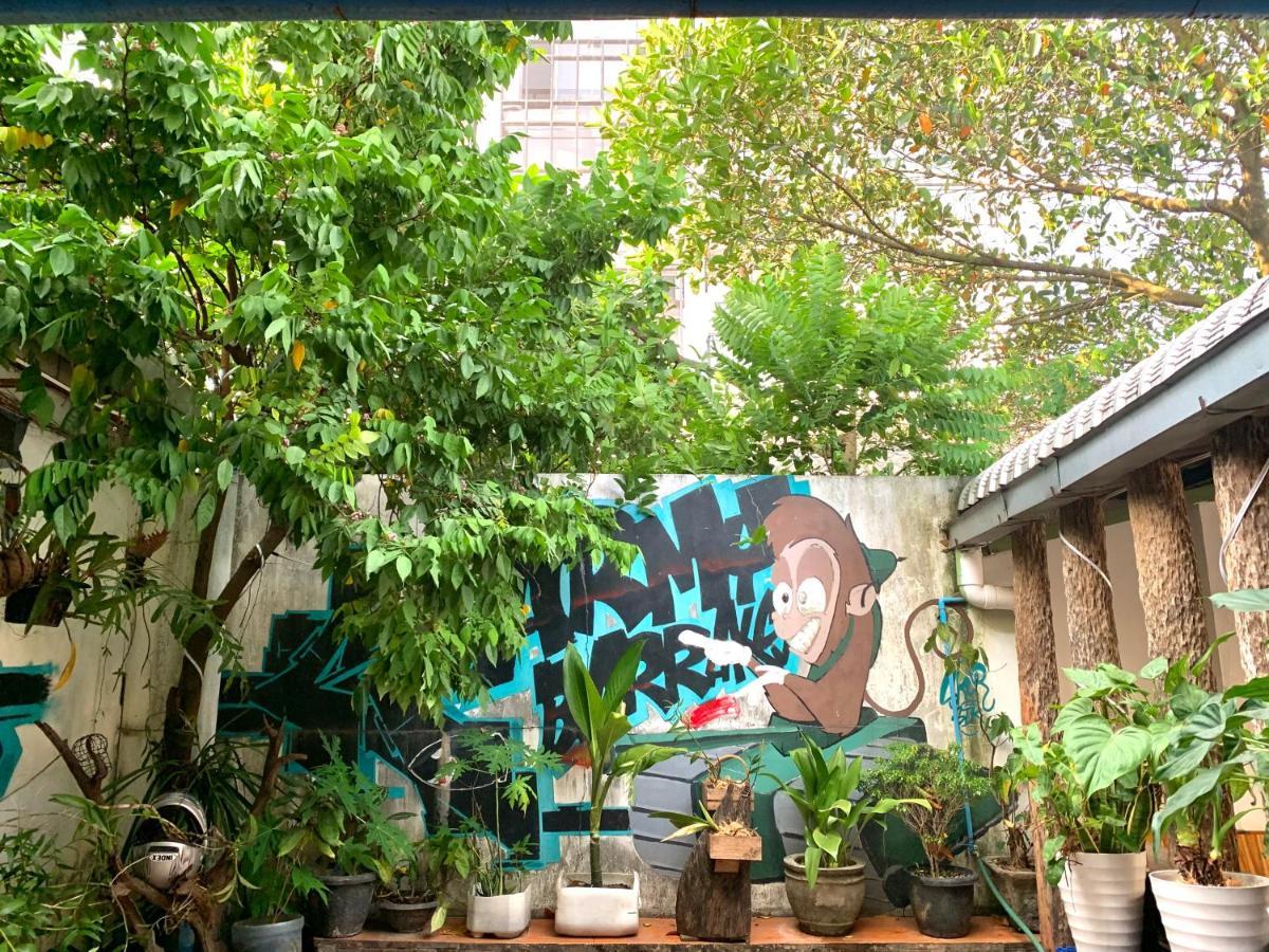 Vang Vieng Lily Backpackers Hostel מראה חיצוני תמונה