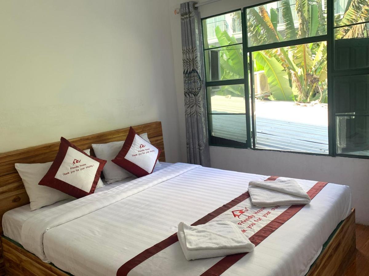 Vang Vieng Lily Backpackers Hostel מראה חיצוני תמונה