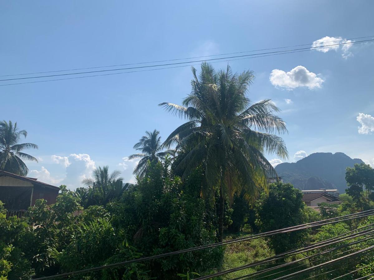 Vang Vieng Lily Backpackers Hostel מראה חיצוני תמונה