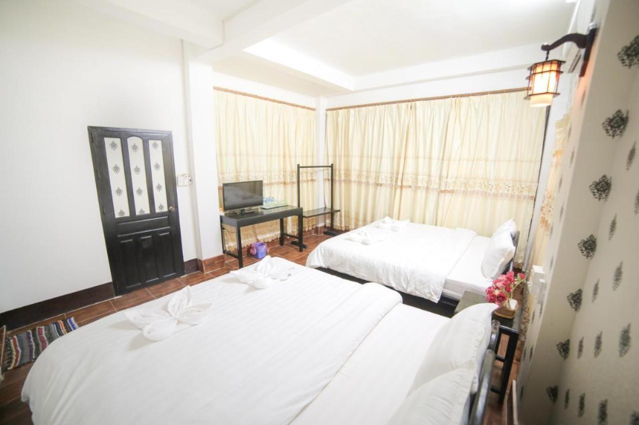 Vang Vieng Lily Backpackers Hostel מראה חיצוני תמונה